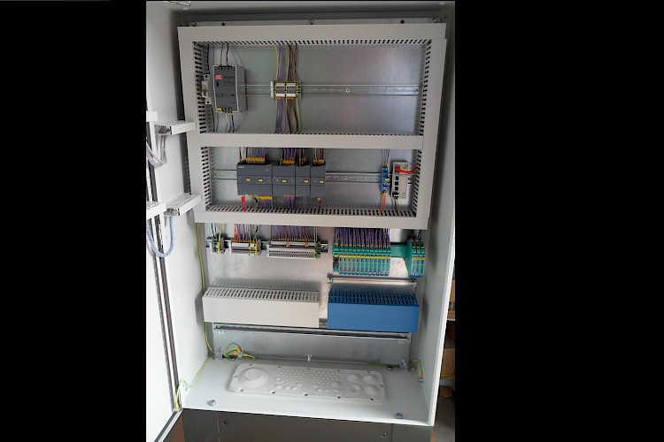 Cabinet For Automatic Filter